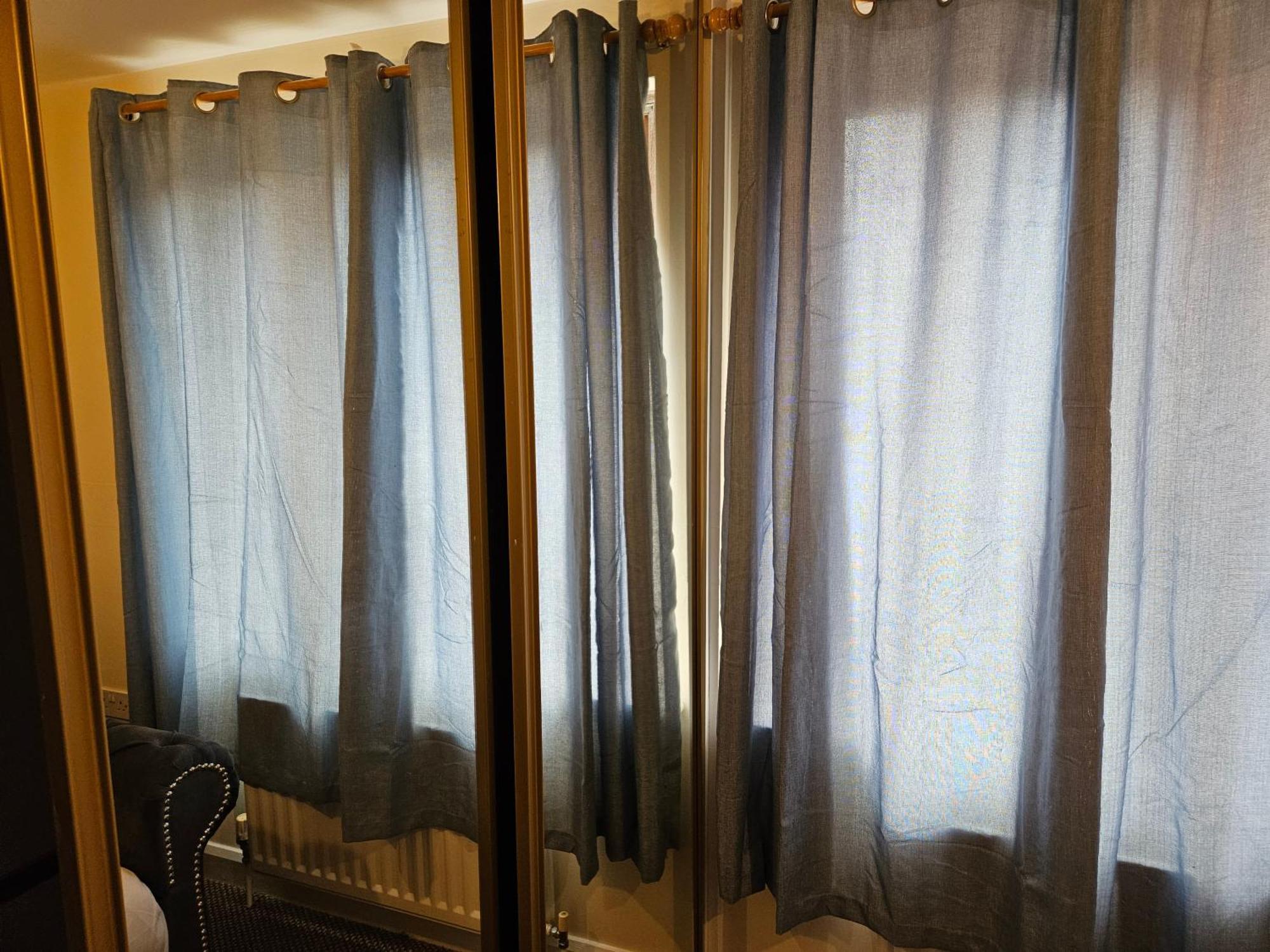 Stunning 2-bed Apt-freeparking Close To *