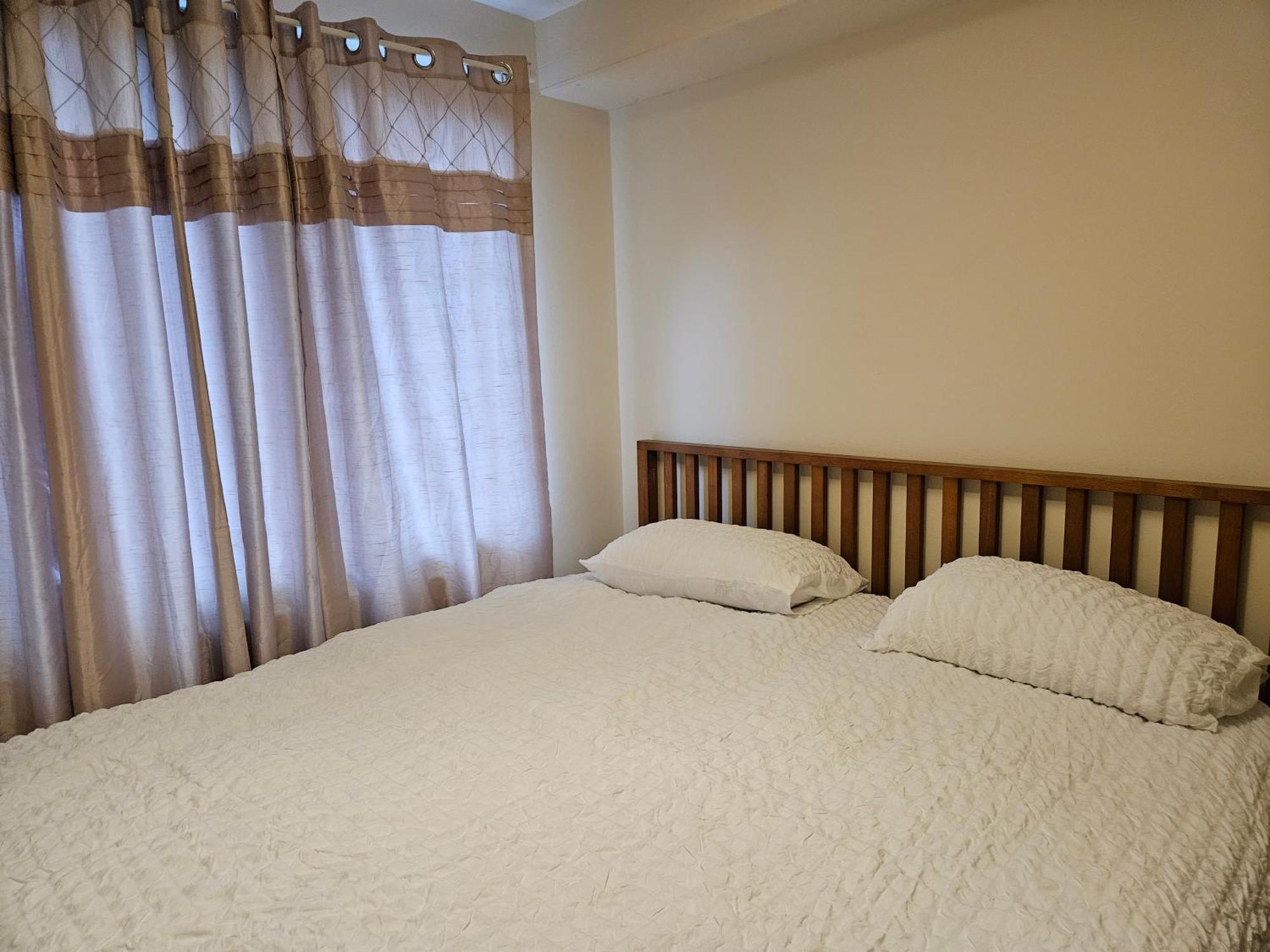 Stunning 2-bed Apt-freeparking Close To